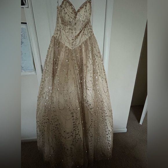 Size: 2XL , Color: gold-ish champagne - Picture 3 of 5